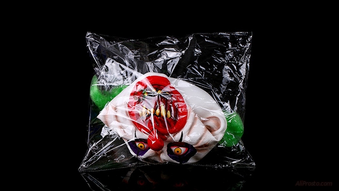 На сайте алиэкспресс отправляют такие маски клиентам которые их купили, в вот таких пакетах