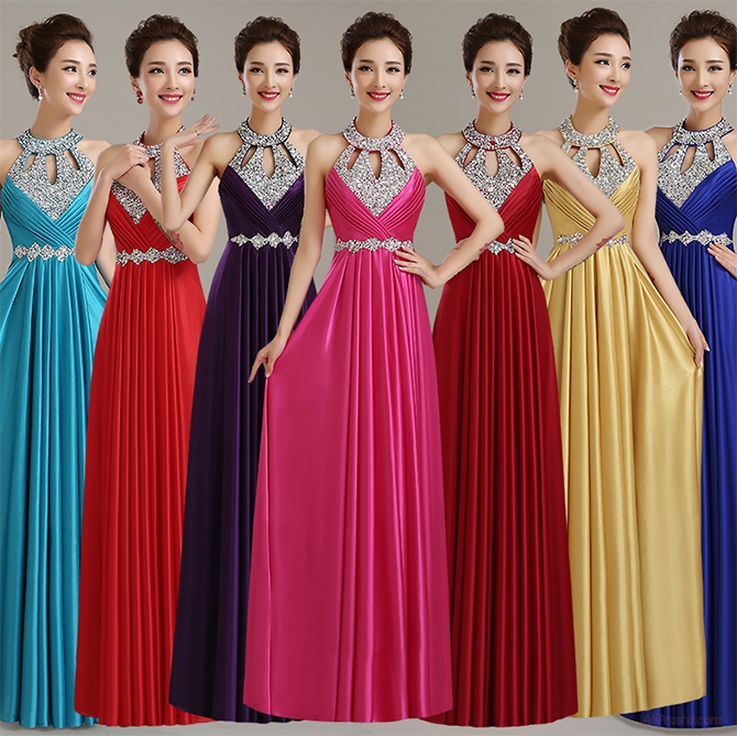 Красивое красное платье для выпускного вечера с бисером